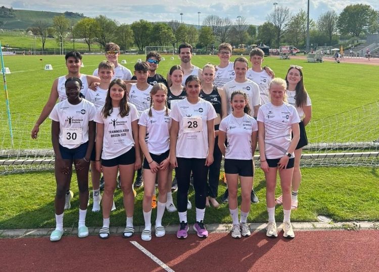 images/stories/Leichtathletik/2026/2026-04-18_Weinstadt-Bahneröffnung-Foto-Gruppe.jpg#joomlaImage://local-images/stories/Leichtathletik/2026/2026-04-18_Weinstadt-Bahneröffnung-Foto-Gruppe.jpg?width=1097&height=789