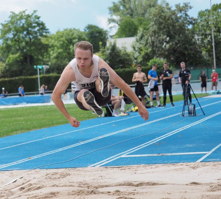 images/stories/Leichtathletik/2025/Internationaler-Mehrkampf-Bernhausen/2025-06-21-22_Bernhausen-Int-BaWue-Regio_5500_Bild3.jpg#joomlaImage://local-images/stories/Leichtathletik/2025/Internationaler-Mehrkampf-Bernhausen/2025-06-21-22_Bernhausen-Int-BaWue-Regio_5500_Bild3.jpg?width=2554&height=2309
