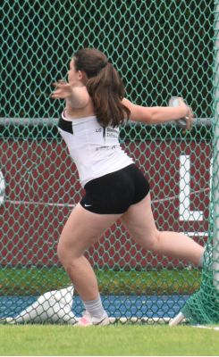 Maya Schröder belegte mit dem Diskus Rang 3 – mit dem Speer holte sie sogar den Tagessieg in ihrer Altersklasse.