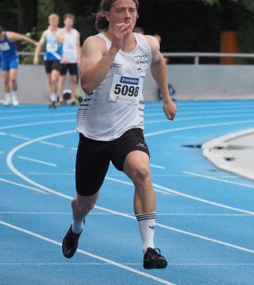 Joshua Kommer steigerte seine Bestleistung bei einem Zehnkampf in den USA auf 6.240 Punkte.