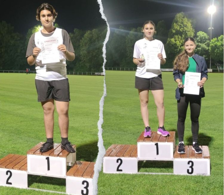 images/stories/Leichtathletik/2025/2025-06-08_Oberndorf-Werfer-Arda-Melisa-Sieger.jpg#joomlaImage://local-images/stories/Leichtathletik/2025/2025-06-08_Oberndorf-Werfer-Arda-Melisa-Sieger.jpg?width=1238&height=1076