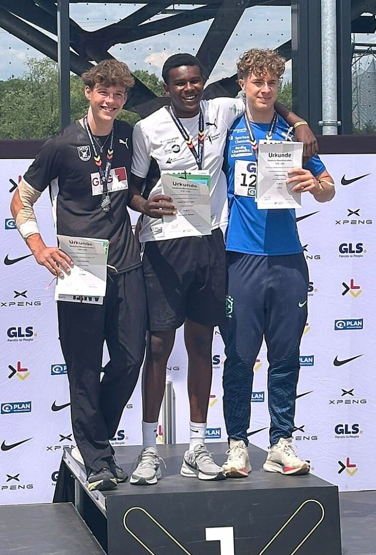 images/stories/Leichtathletik/2026/2026-07-03-DM-Bochum-Wattenscheid-Foto-Clesio-Siegerehrung.jpg#joomlaImage://local-images/stories/Leichtathletik/2026/2026-07-03-DM-Bochum-Wattenscheid-Foto-Clesio-Siegerehrung.jpg?width=771&height=1137