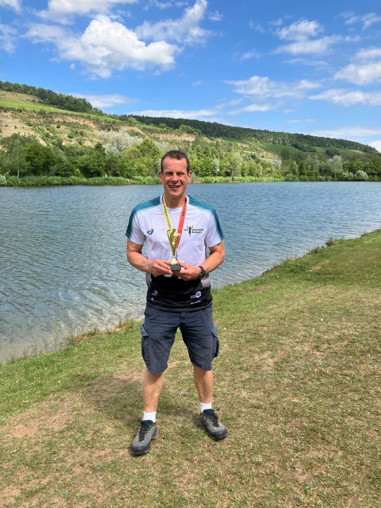 images/stories/Triathlon/2026/2026-Würzburg-Foto-Rudi.jpg#joomlaImage://local-images/stories/Triathlon/2026/2026-Würzburg-Foto-Rudi.jpg?width=1200&height=1600