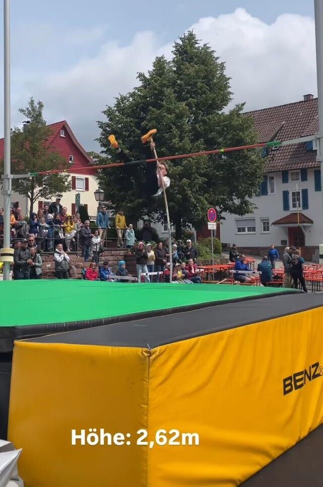 images/stories/Leichtathletik/2025/Marktplatzspringen-Neubulach/2025-06-06_Neubulach-Stab-Noah_01.jpg#joomlaImage://local-images/stories/Leichtathletik/2025/Marktplatzspringen-Neubulach/2025-06-06_Neubulach-Stab-Noah_01.jpg?width=640&height=965