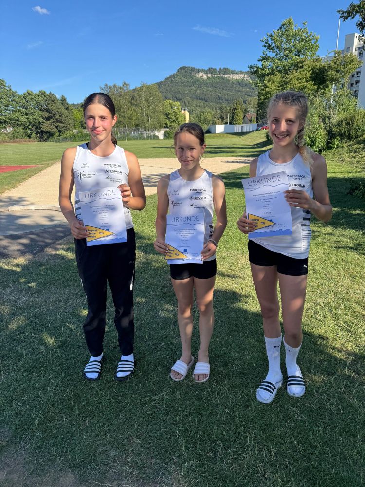 images/stories/Leichtathletik/2026/Regiomeisterschaften-Achalm/2026-06-14_Regio-MK-U16-U14_Weilstetten-Foto-Schäfer-Leipp-von-der-Ruhr.jpg#joomlaImage://local-images/stories/Leichtathletik/2026/Regiomeisterschaften-Achalm/2026-06-14_Regio-MK-U16-U14_Weilstetten-Foto-Schäfer-Leipp-von-der-Ruhr.jpg?width=4284&height=5712