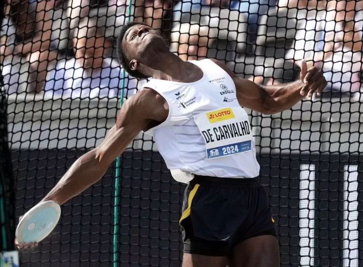 images/stories/Leichtathletik/2025/2025-Kelmen-Diskus-groß.jpg#joomlaImage://local-images/stories/Leichtathletik/2025/2025-Kelmen-Diskus-groß.jpg?width=1170&height=1455