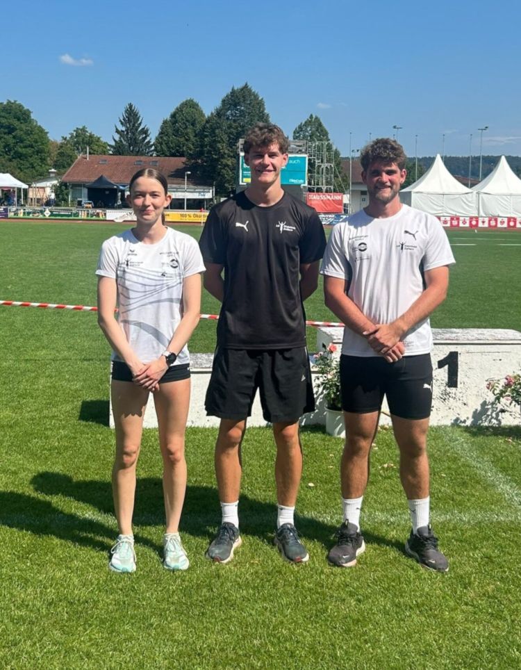 images/stories/Leichtathletik/2026/Weingarten/2026-08-0102-BaWue-MK-Weingarten-Foto-Leonie-Niklas-Dominic.jpg#joomlaImage://local-images/stories/Leichtathletik/2026/Weingarten/2026-08-0102-BaWue-MK-Weingarten-Foto-Leonie-Niklas-Dominic.jpg?width=1317&height=1693