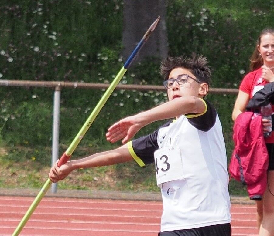 Paul Zukunft wurde mit neuer persönlicher Bestweite von 34,59 Metern Regionalmeister der Altersklasse M14.