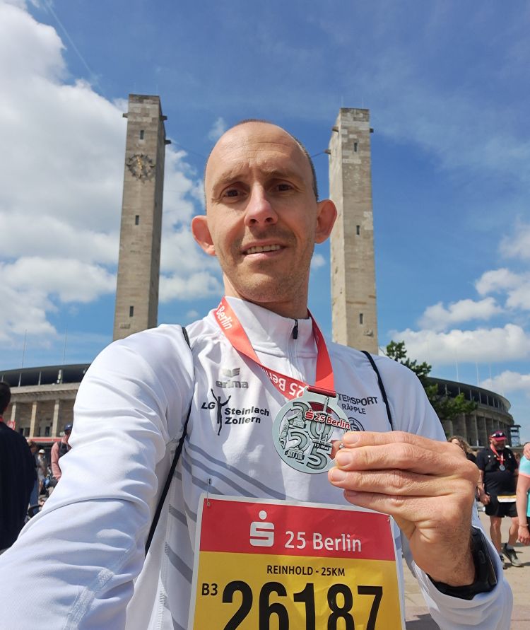 images/stories/Lauftreff/2025/2025-Berlin-25-Foto.jpg#joomlaImage://local-images/stories/Lauftreff/2025/2025-Berlin-25-Foto.jpg?width=3096&height=4128