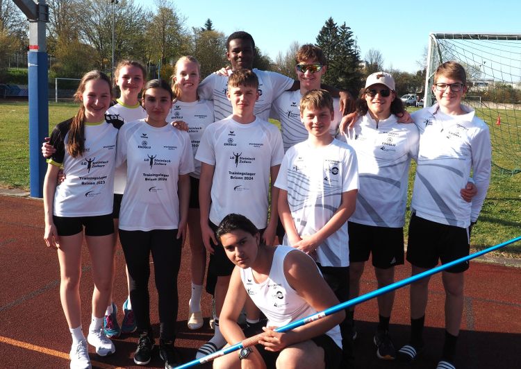 images/stories/Leichtathletik/2025/2025-04-12_Werfertag-Altshausen-Foto.JPG#joomlaImage://local-images/stories/Leichtathletik/2025/2025-04-12_Werfertag-Altshausen-Foto.JPG?width=3363&height=2386