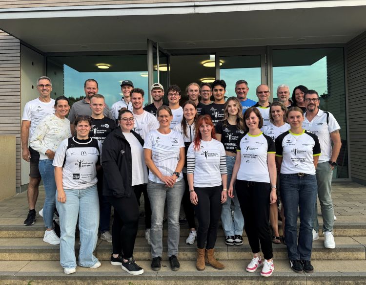 images/stories/Leichtathletik/2025/2025-09-06_Kari-Ausbildung-HCH-Foto.jpg#joomlaImage://local-images/stories/Leichtathletik/2025/2025-09-06_Kari-Ausbildung-HCH-Foto.jpg?width=4778&height=3715